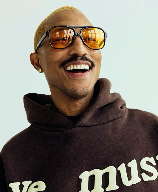 Man wearing aviator sunglasses